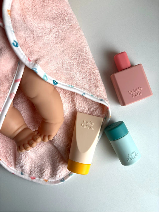 Tiny Harlow Tiny Bath Time